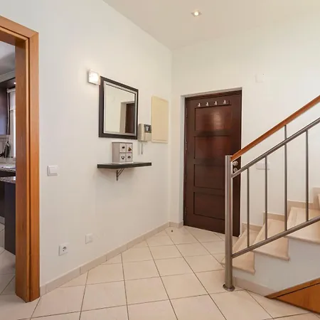 Tac - Gardens Guest house Pera